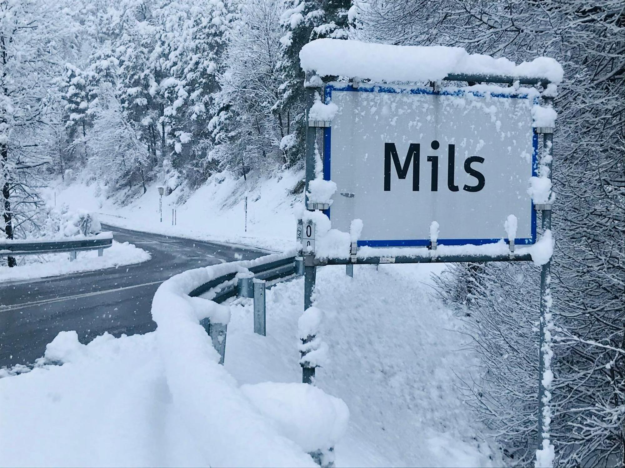 Apart Alp Line Apartment Mils bei Imst Luaran gambar